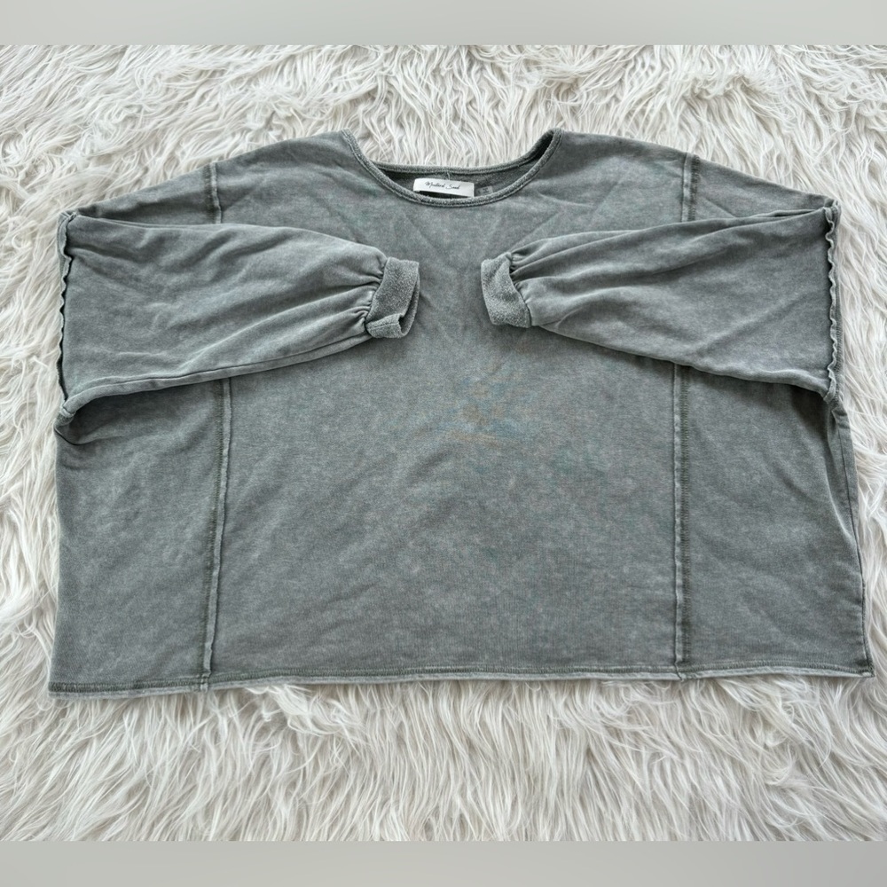 Women’s Mustard Seed Size Small Lightweight sweater, Shirt, Top.